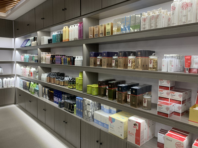 走進(jìn)鹽城市鹽南高新區(qū)泉之源美材日用品經(jīng)營部 打造便捷生活，服務(wù)社區(qū)日常